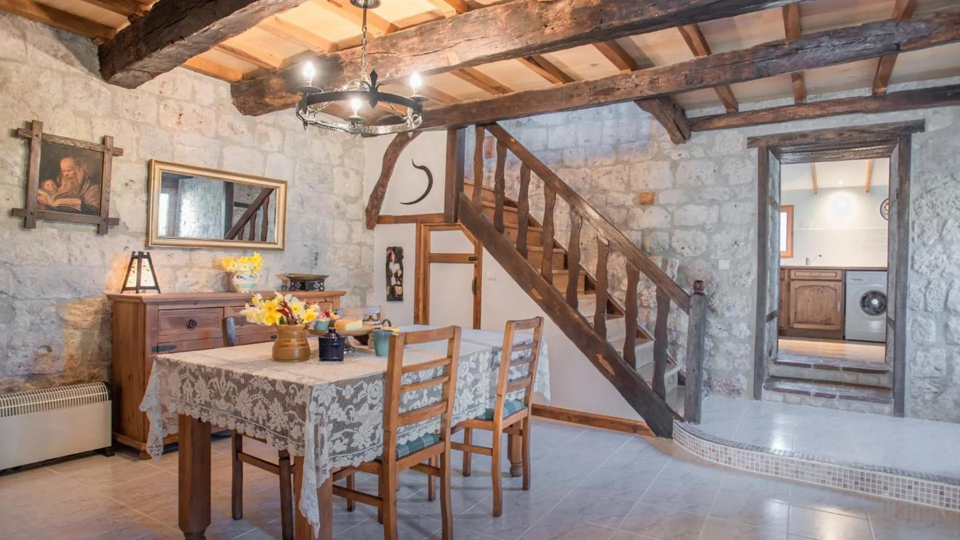 La Tour Villa Roquecor 0*,